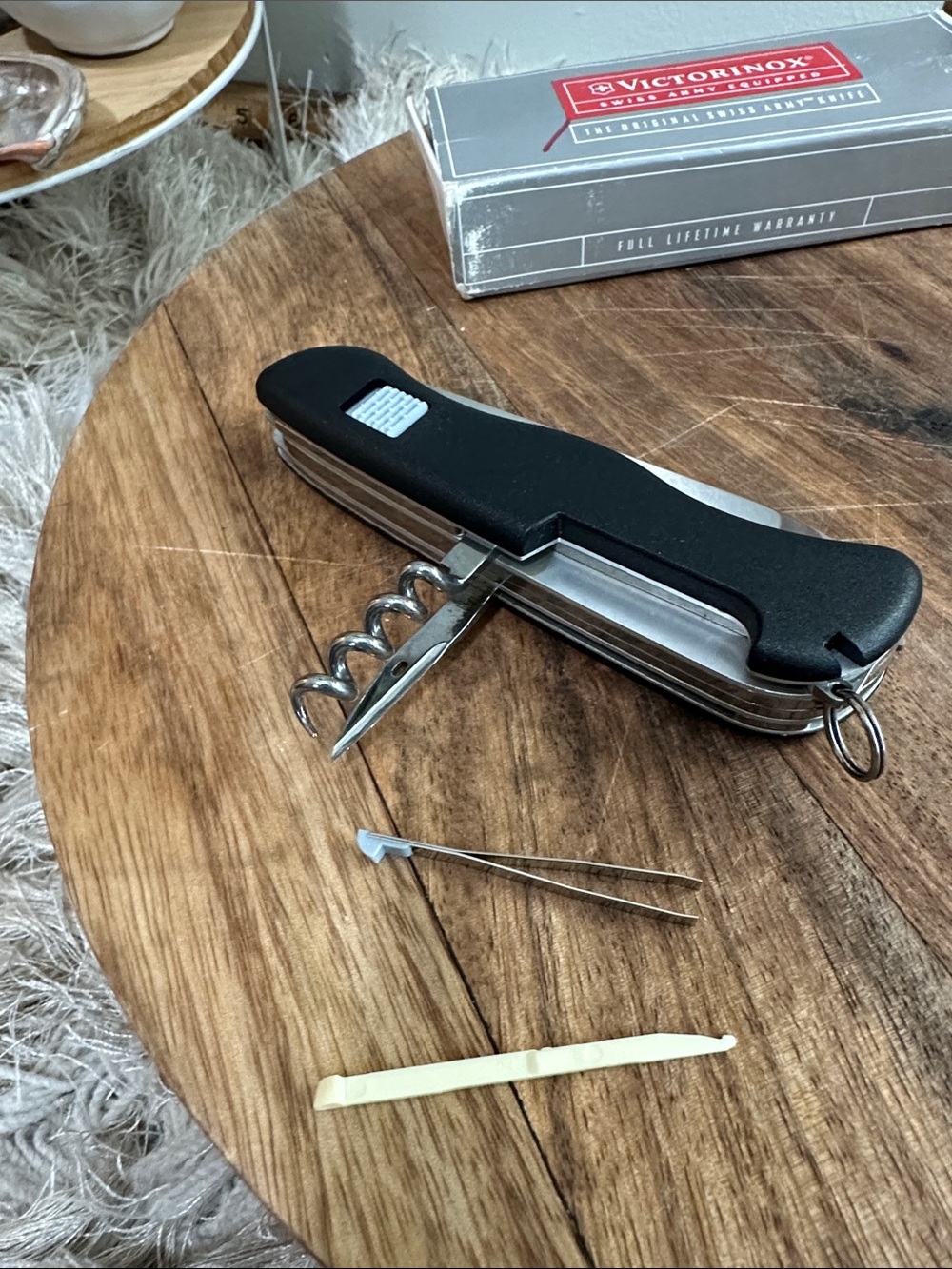 Victorinox Fireman Cyrk Black Swiss Army Knife #54867 With Original Box - Picture 5 of 15